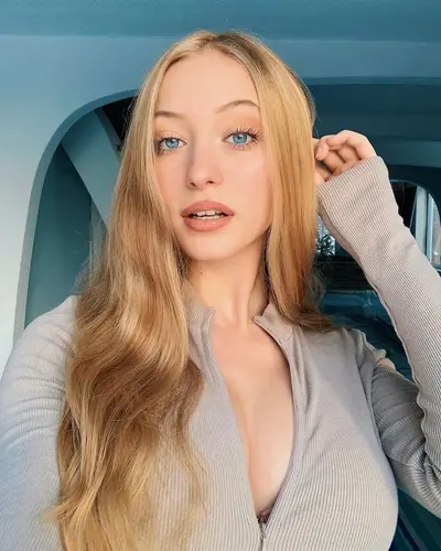 (pics & nudes) Sophia Diamond, ready for cum tributes! cover image