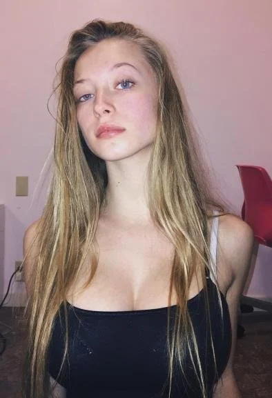 (pics & nudes) Sophia Diamond, ready for cum tributes! image 12