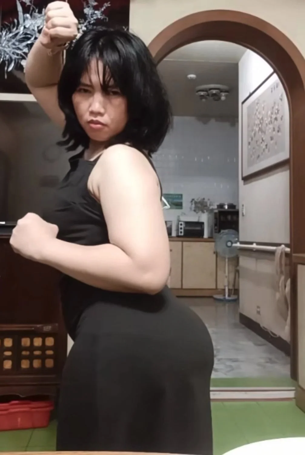 crazy bubble butt asian lady powerful fart main image