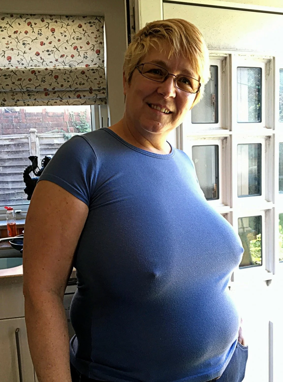 Amateur Wives Pokies On Show! image 16