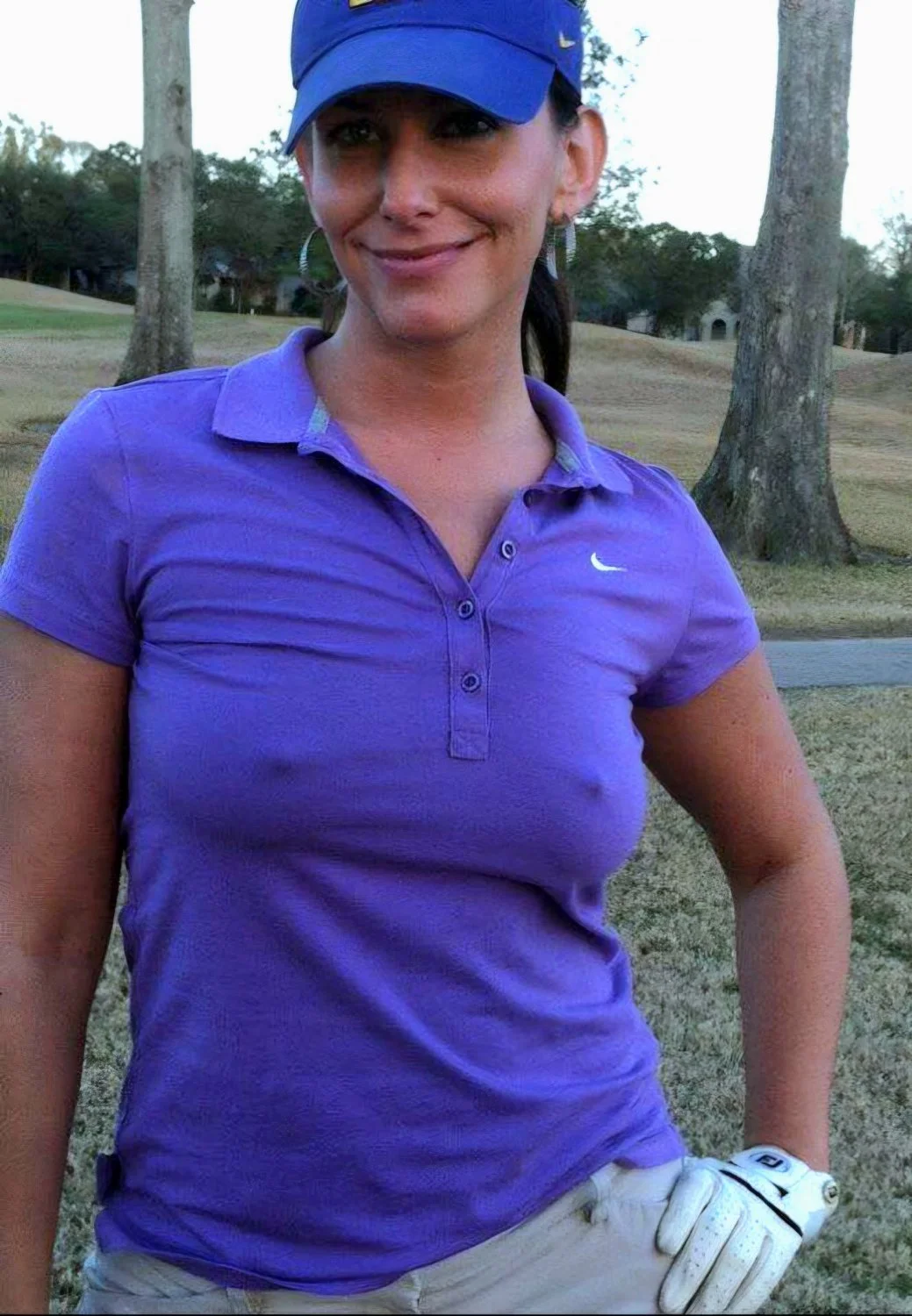 Amateur Wives Pokies On Show! image 21