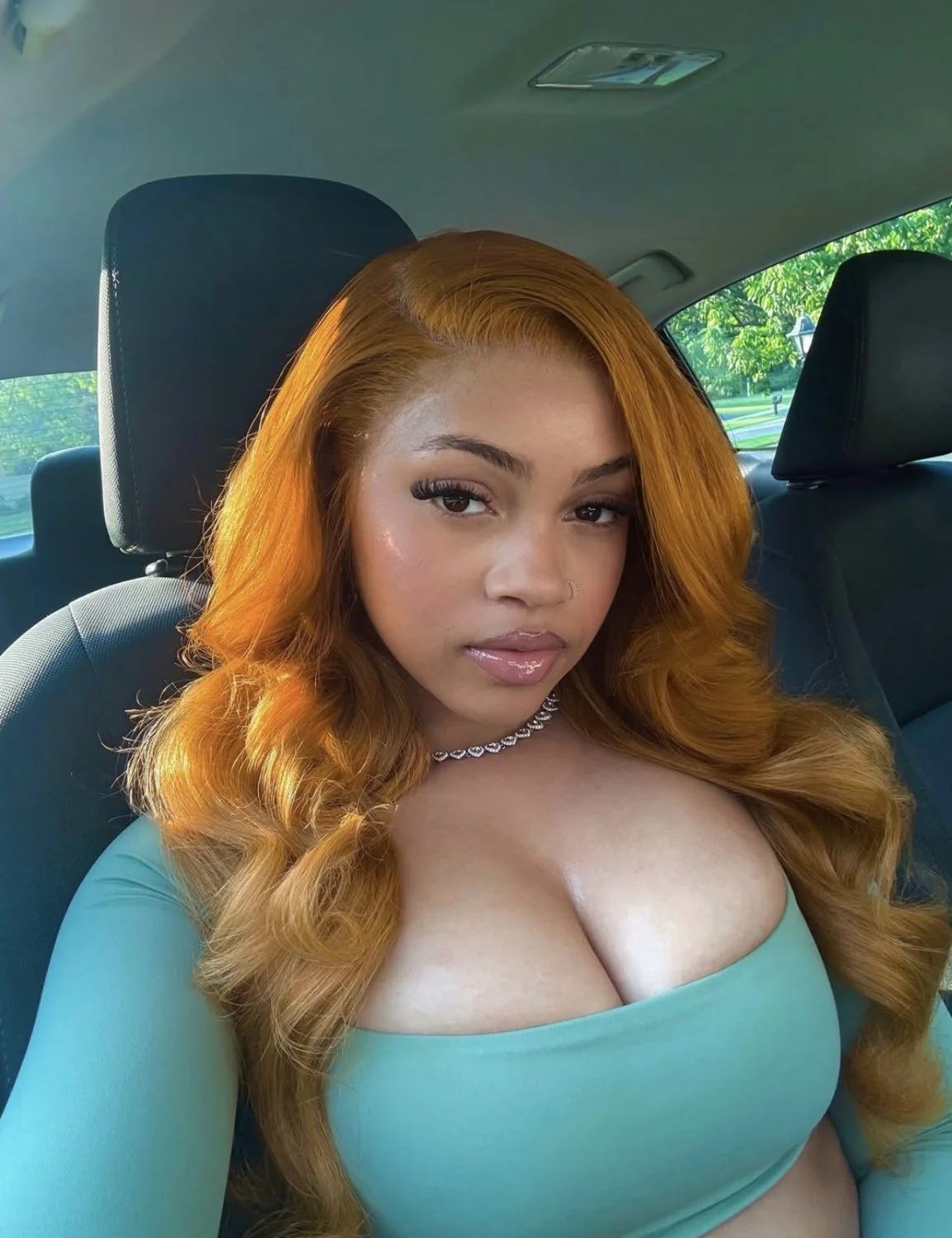 Ebony thot with huge tits main image