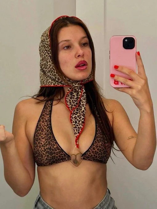 La Puta Millie Bobby Brown🥵🍑. main image