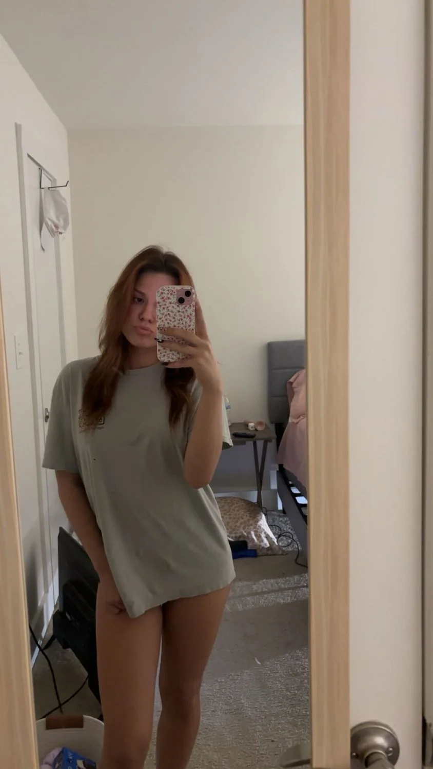 Sexy barely legal teen (im 18) image 2