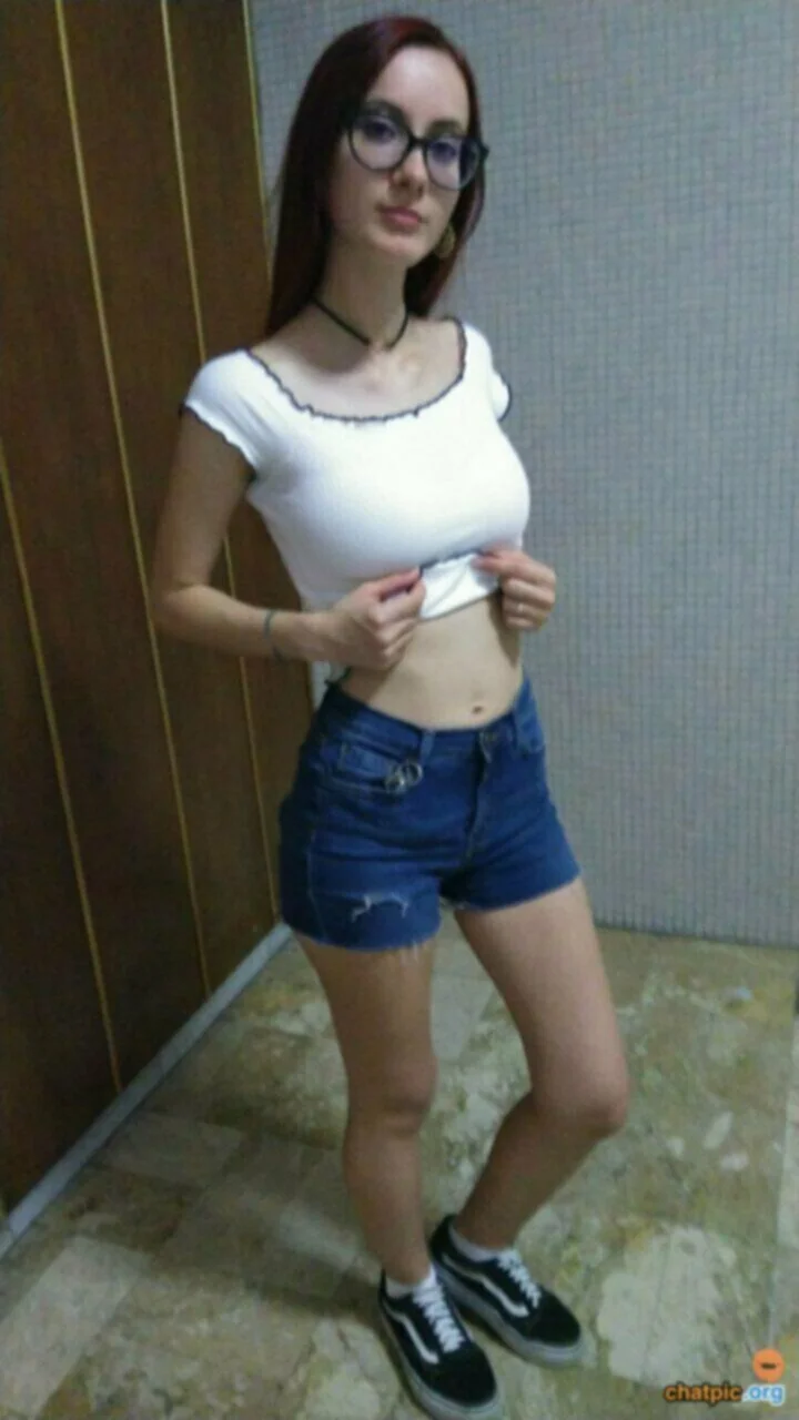 Redhead slut Raffaella image 19