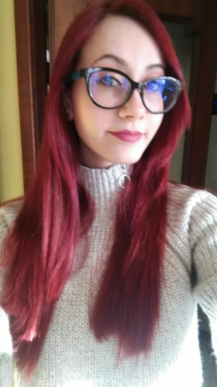 Redhead slut Raffaella image 21