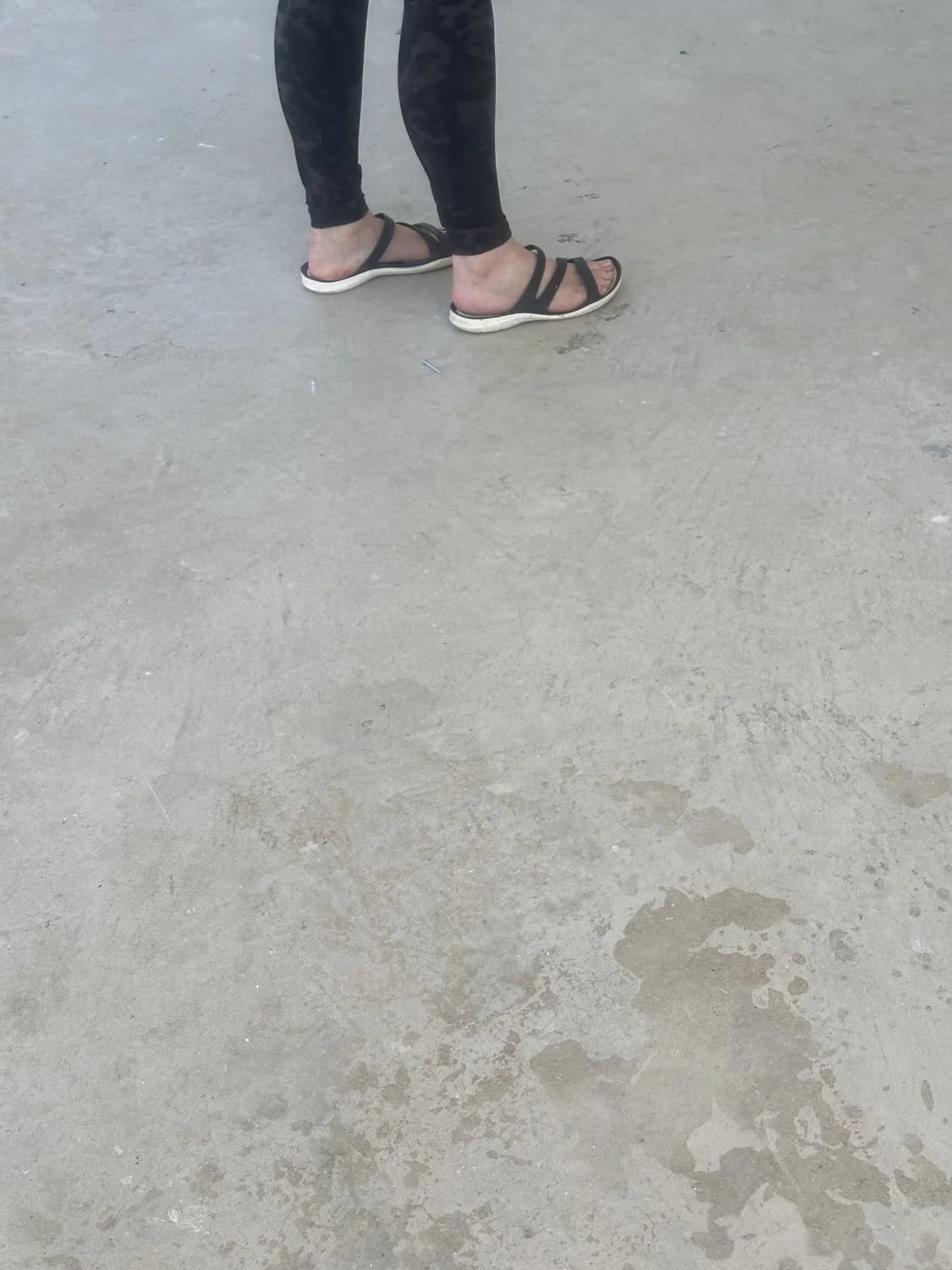 Hermosa 😍 Linsy tiene una culo rico 🤤🤤🦶🏻👣 image 5