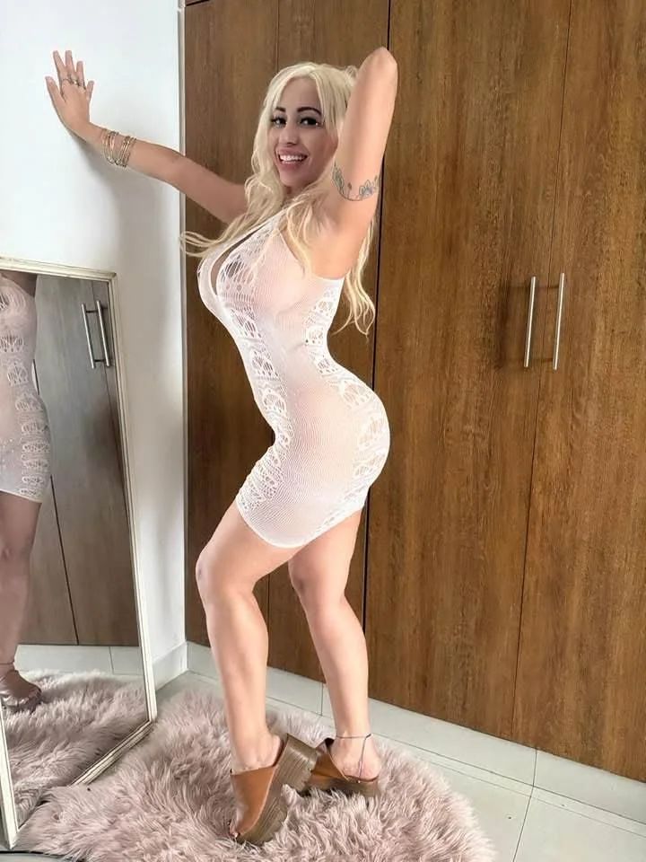 Mayra G 3 image 21