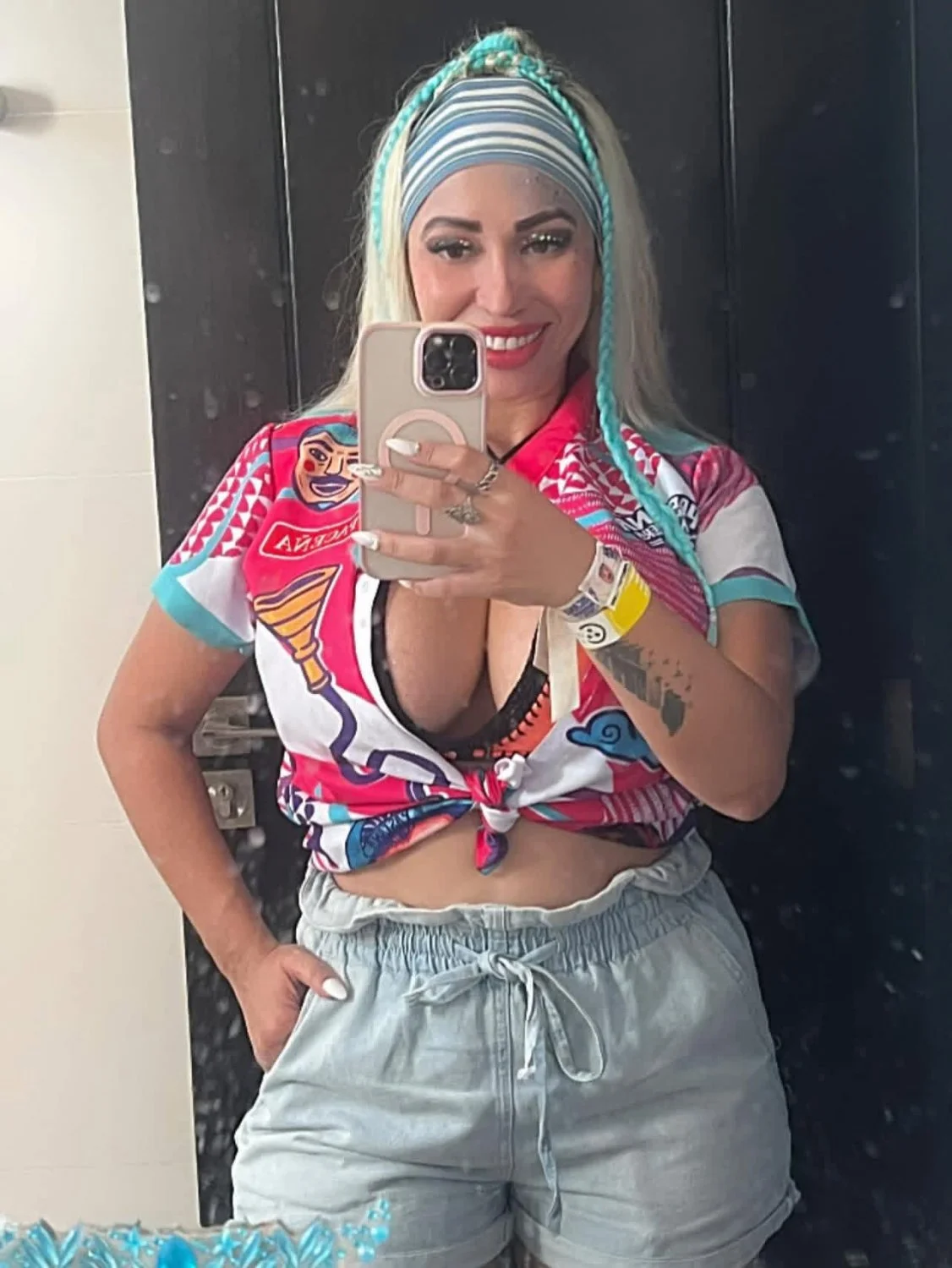 Mayra G 3 image 9