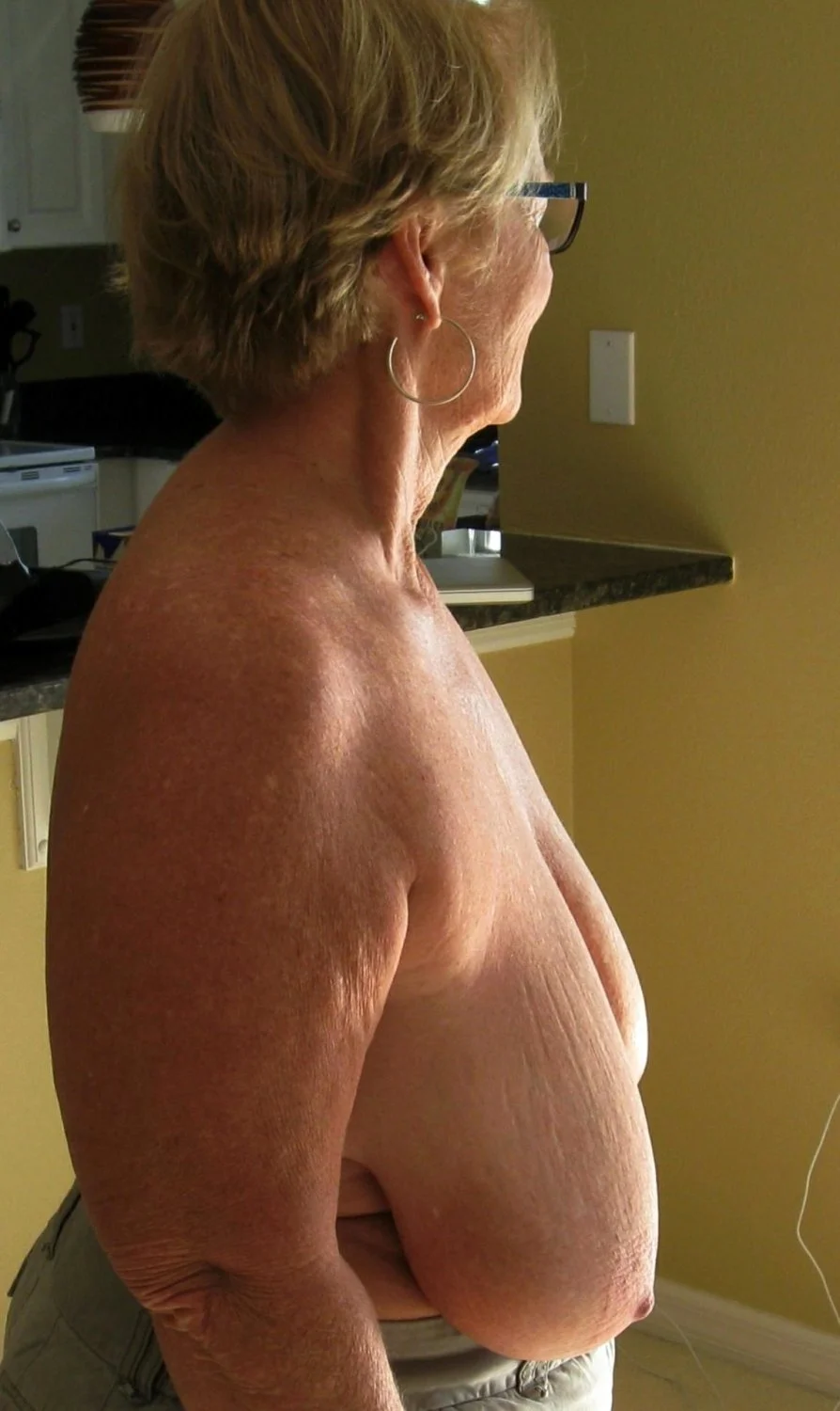 Saggy tits image 6