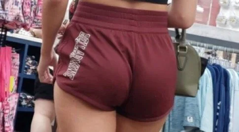 Cheeks in public image 18