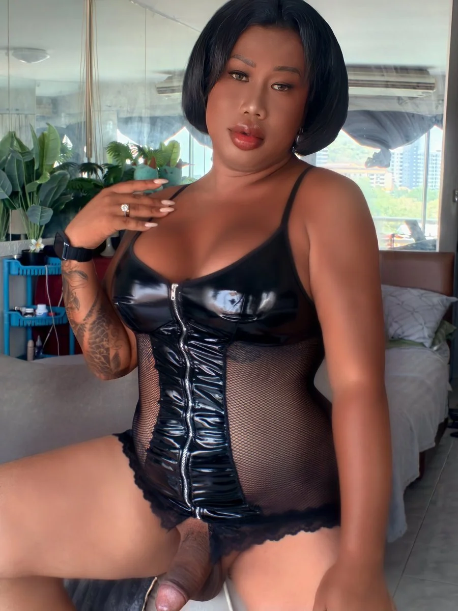 Maya Cobra Queen Trans Sexy image 1