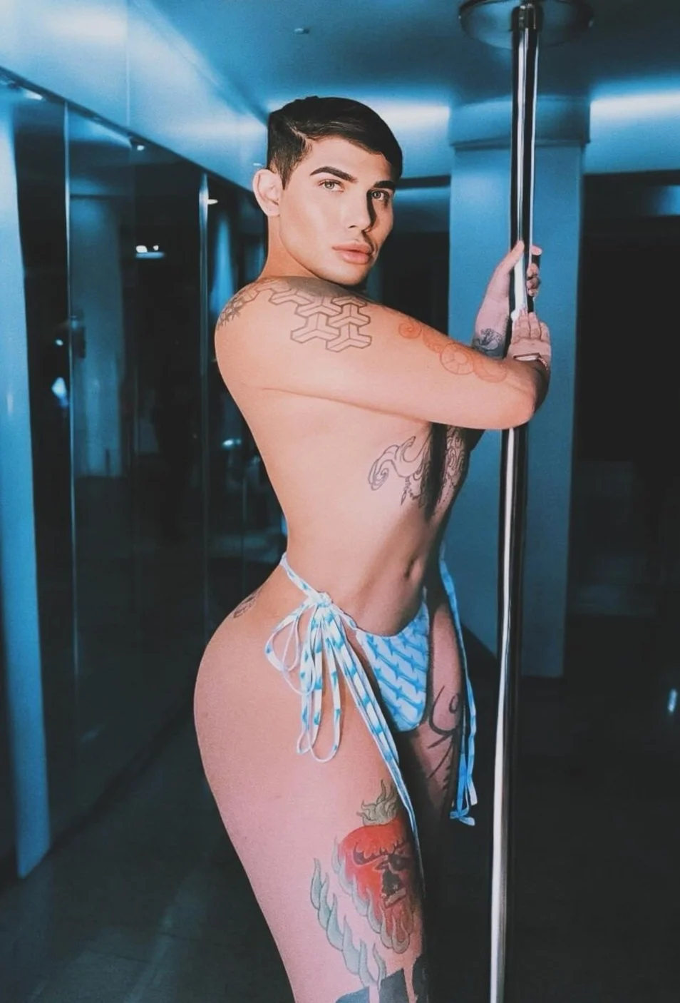BADDI FEMBOY CULO GRANDE image 15