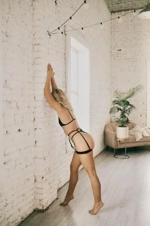 Something is different in the UTAH water boudoir image 19