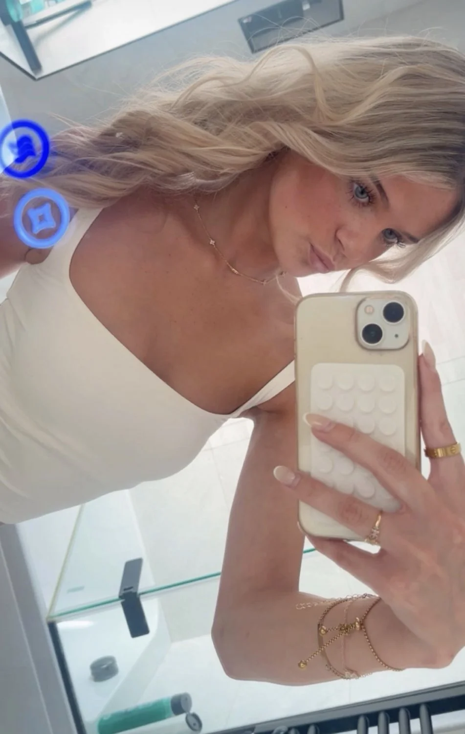 United Kingdom slut Jess lost in IRL game main image