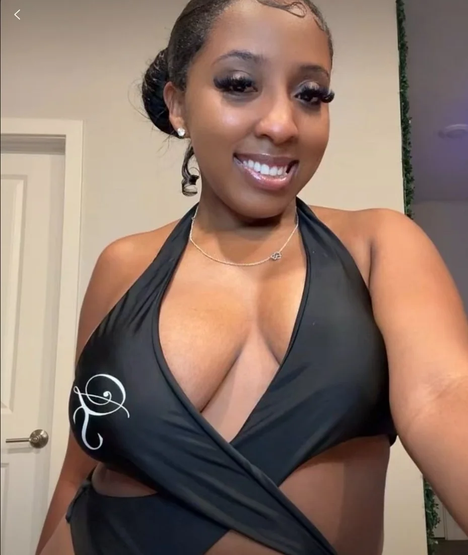 Tik tok 🇵🇦 thot showin titties & shakin ASS image 5