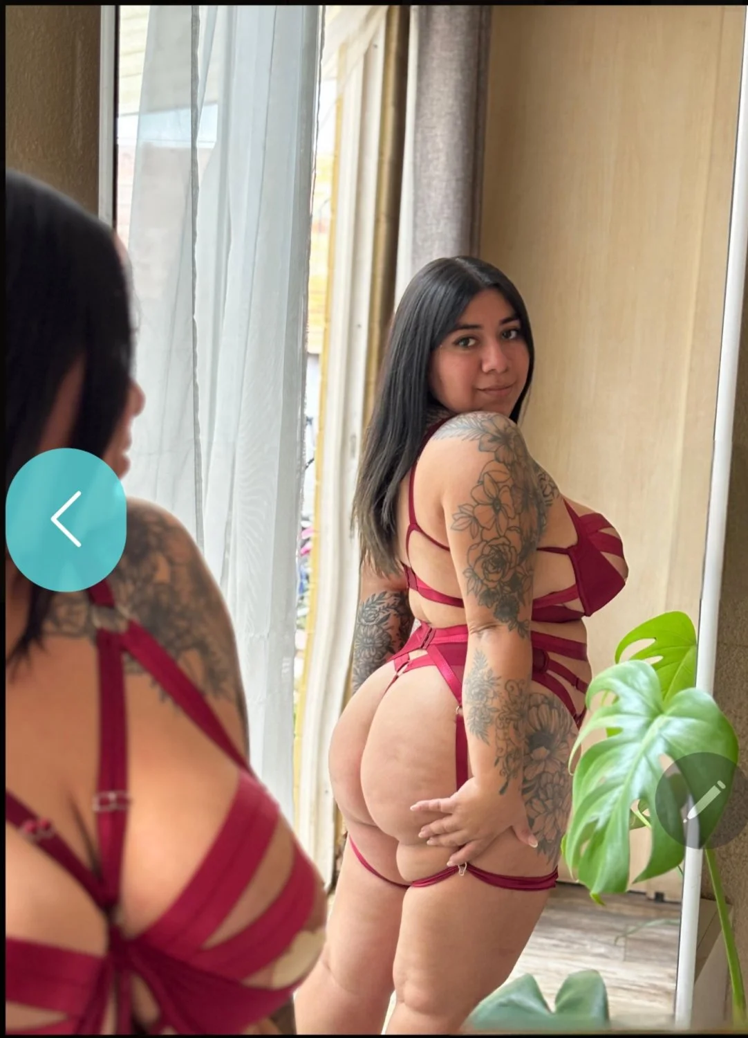 Tetona y nalgona image 6