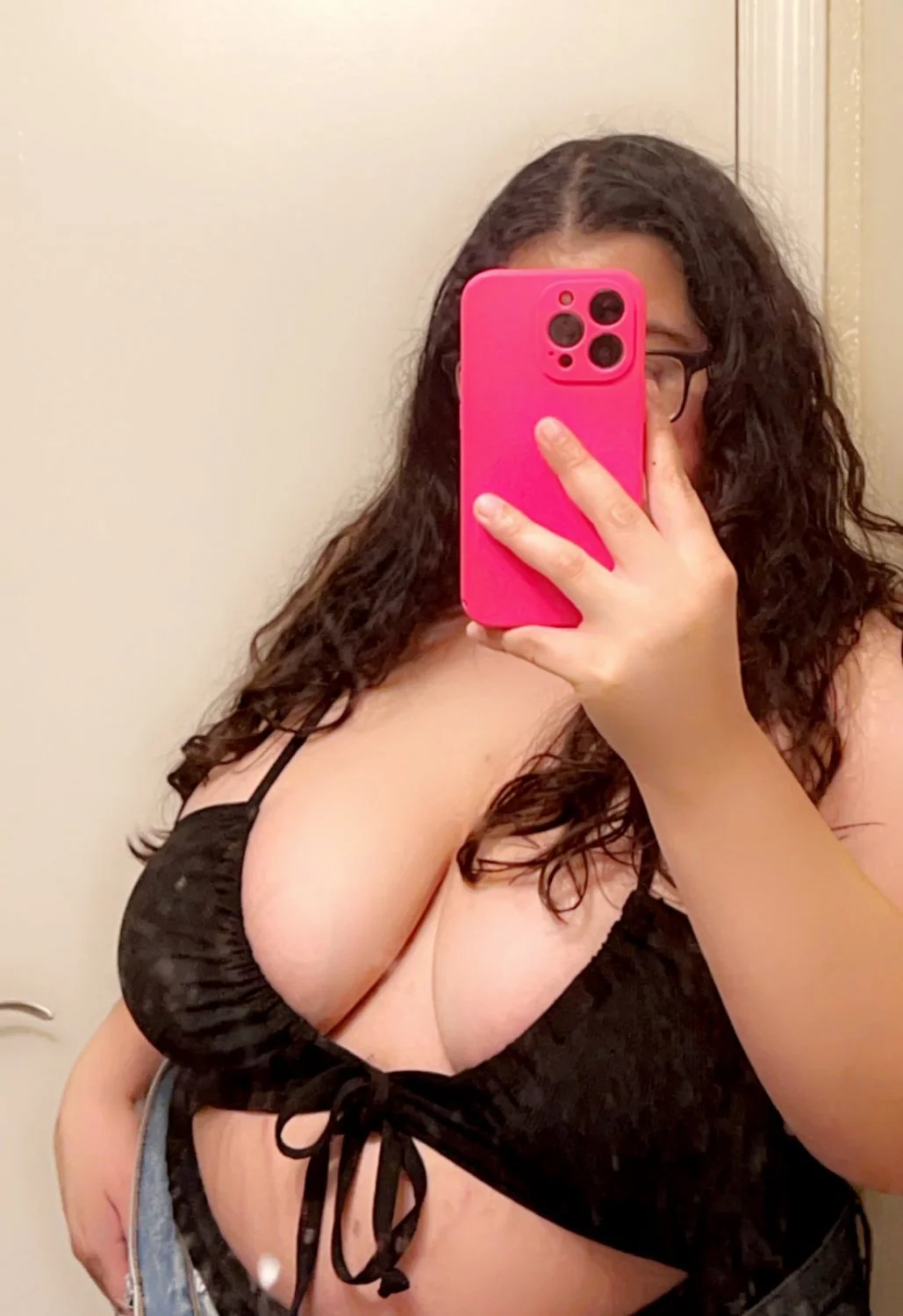 Latina image 9