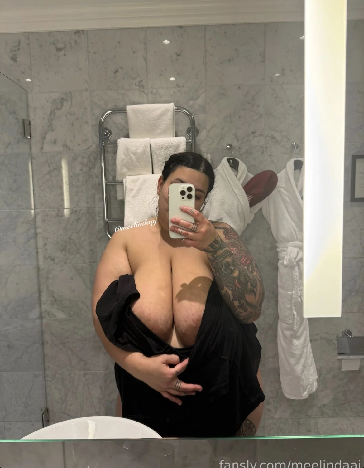 Behalf nipple teasers are getting old. She needs to revert back to her old ways image 2