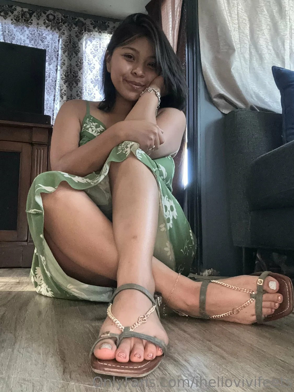 Ihellovivifeets Onlyfans image 7