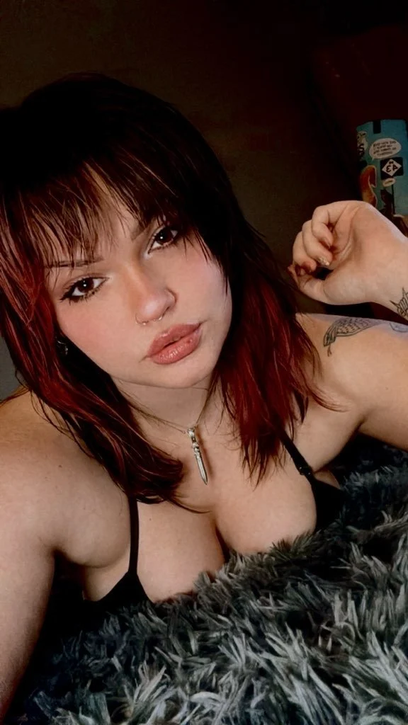 Dominating goth girl at novanyxxxia image 8