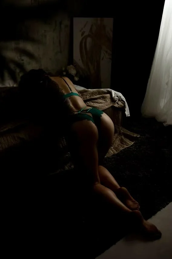 Brunette milf boudoir image 17