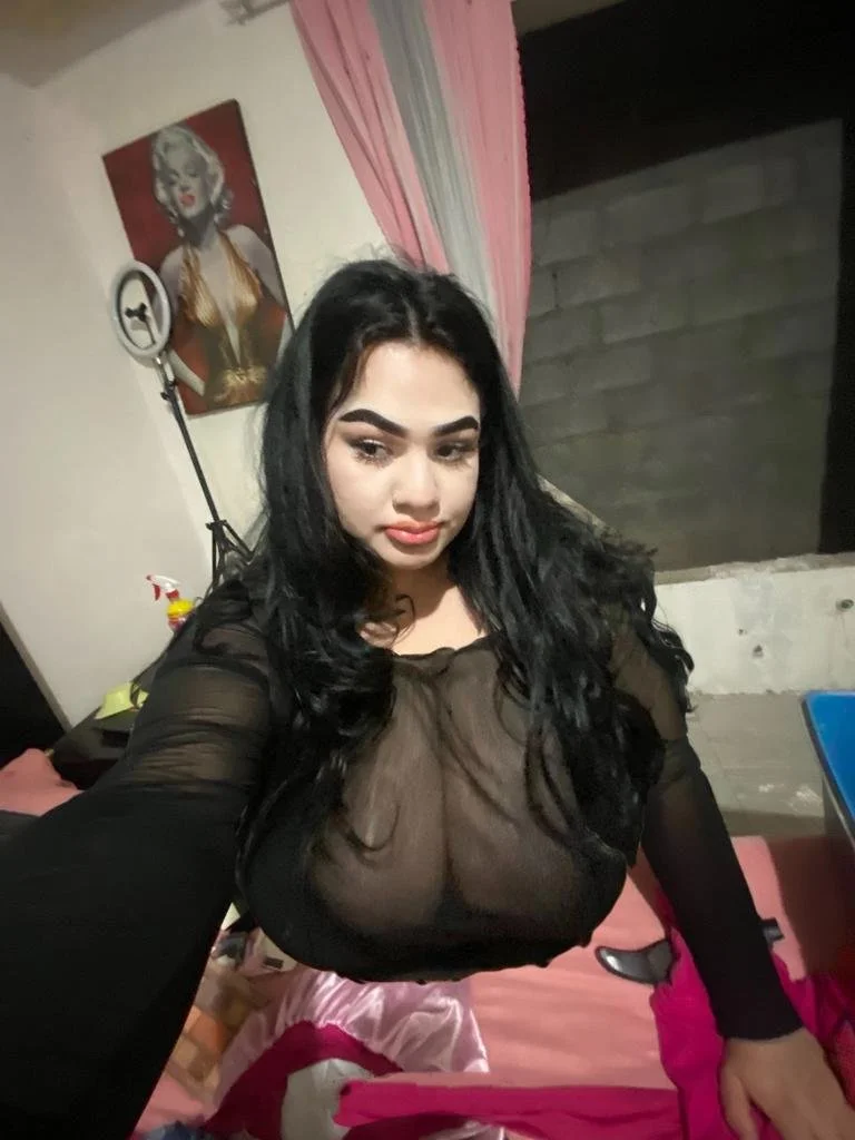 thickest bitch in the wrld image 23