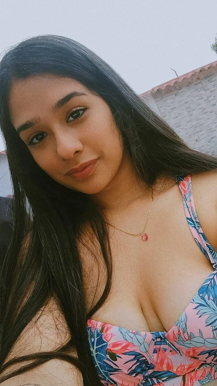 Bubbly Latina Slut image 7
