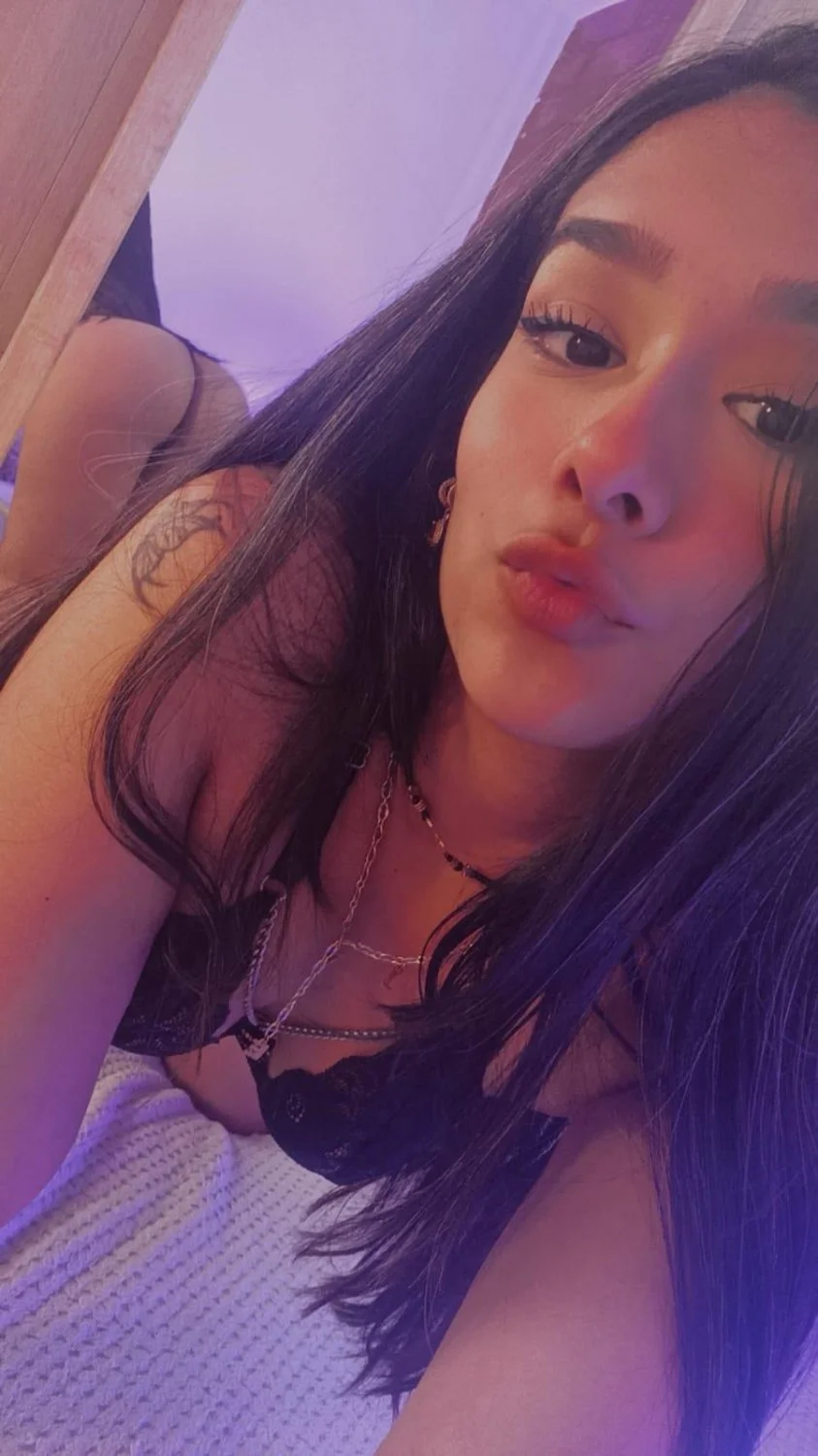 Bubbly Latina Slut image 9
