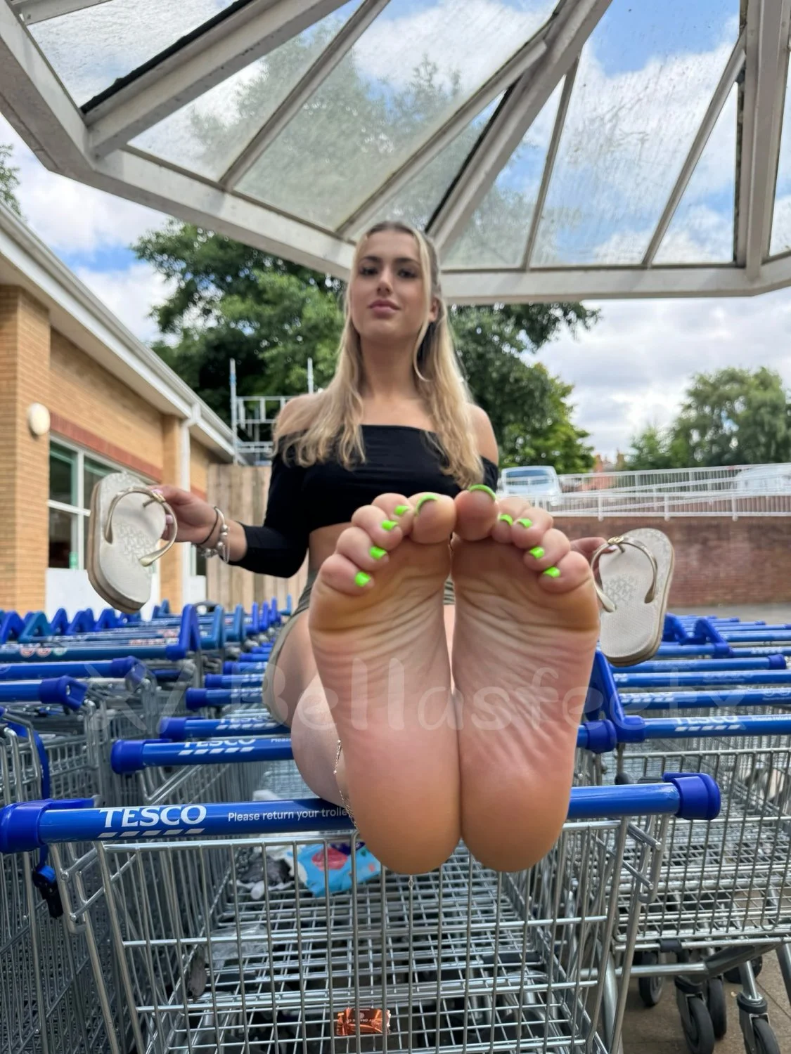 Bella’s blonde thick soles image 25