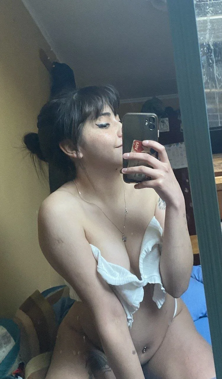 Un seguidor me entrego a la puta Chilena de Valentina para exhibirla como puta image 11