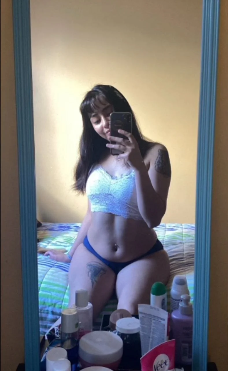 Un seguidor me entrego a la puta Chilena de Valentina para exhibirla como puta image 21