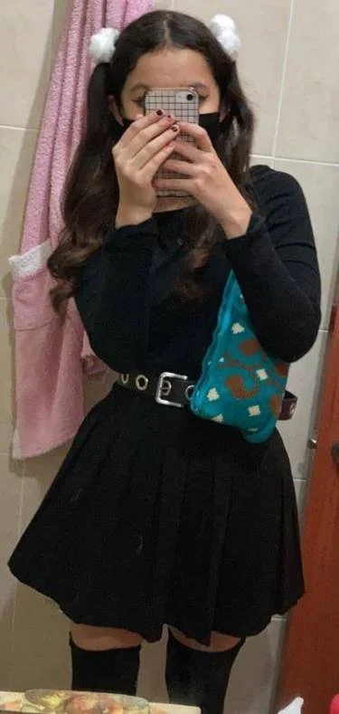 Cornudo me manda a su novia para exhibir como se la coje otro, sus novias al dm disfruten main image