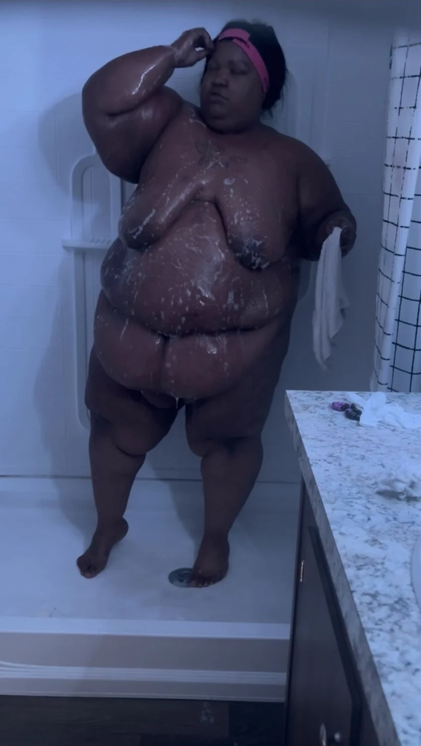 SSBBW MrzCupcakess88 Out the Vault image 10