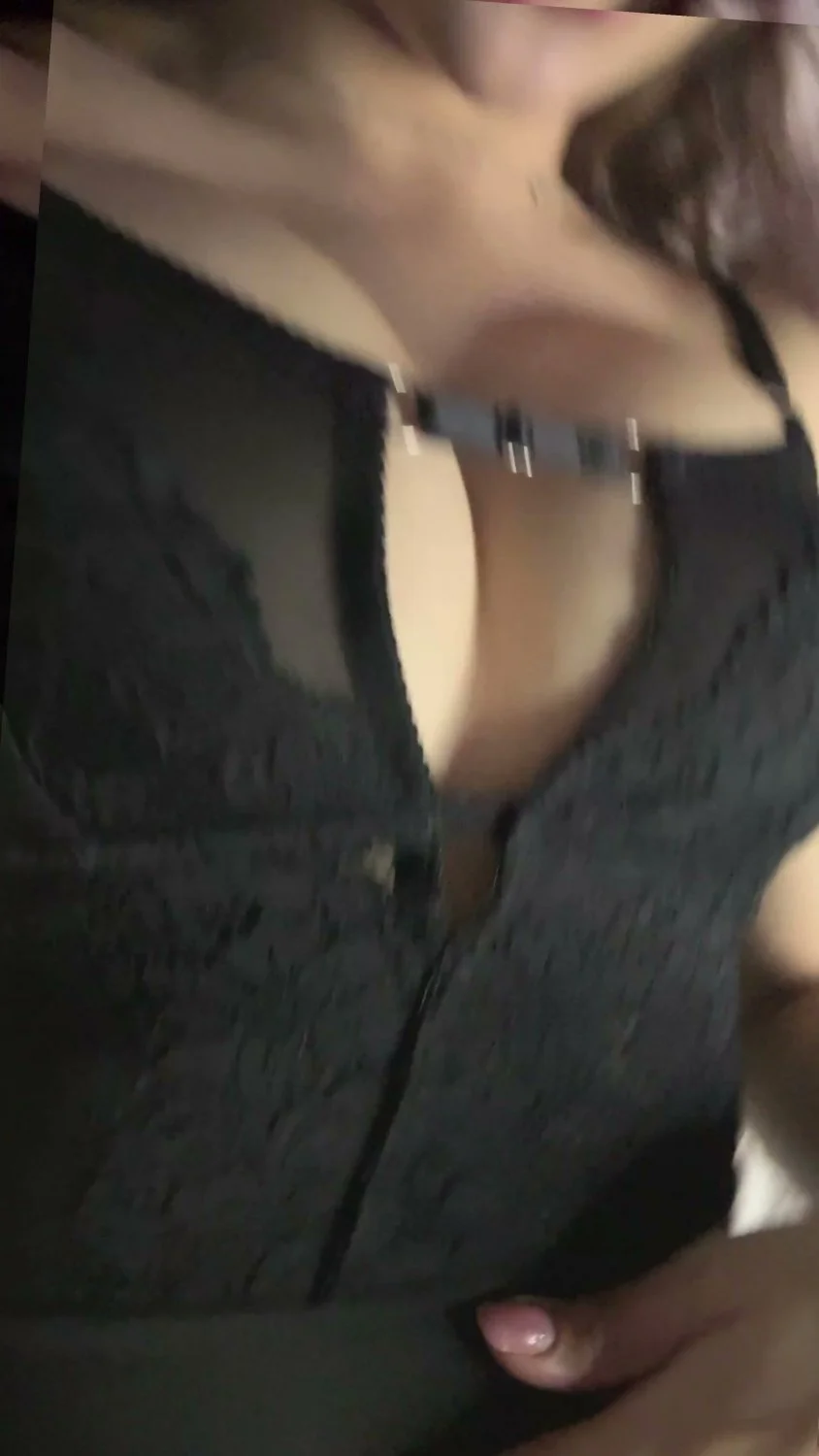 🔞 nasty slut big tits teasing nude tight pussy 😈🍑 OF image 2