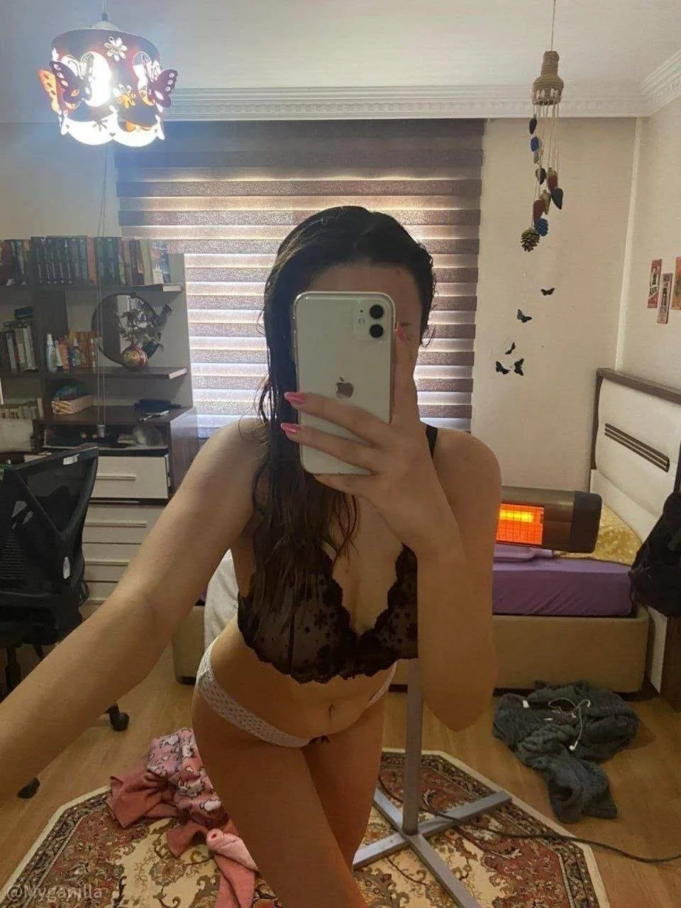 Beautiful Turkish girl fucked in a tent. main image