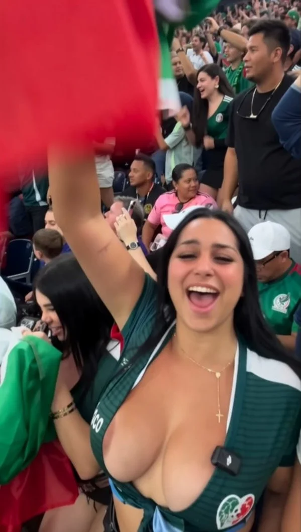 Nipples of a Mexican fan 🍒🇲🇽 image 3