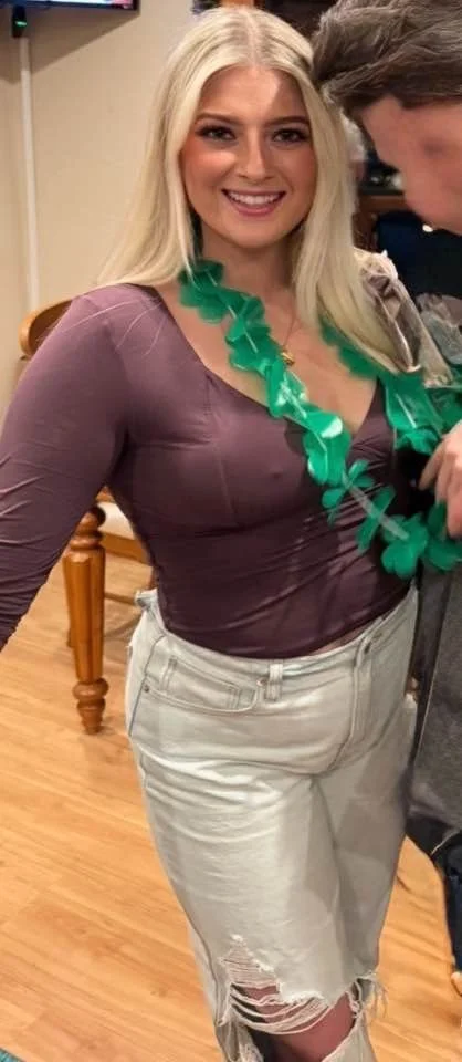 Naughty slut Lauren image 5