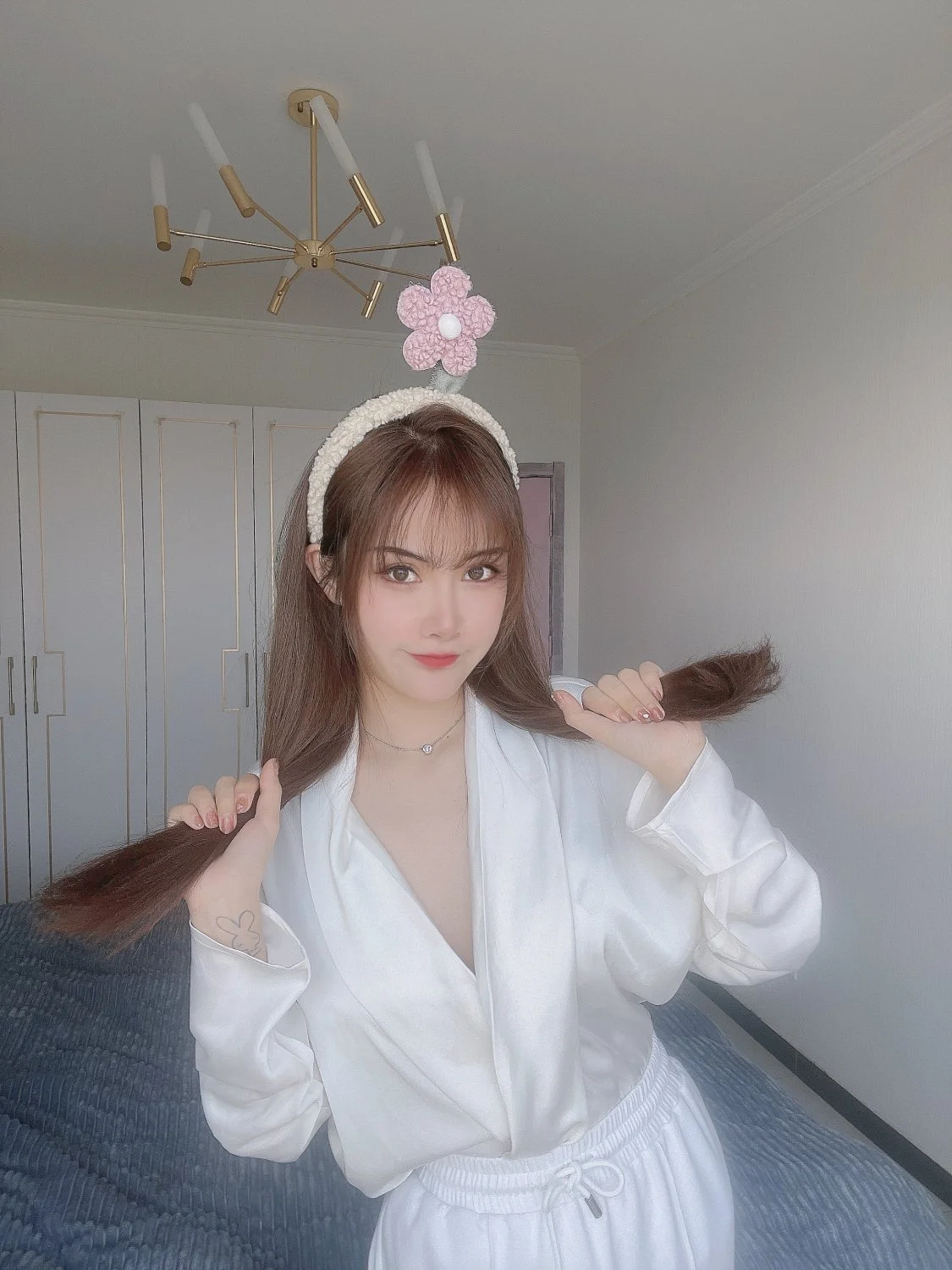 asian slut Lina wanna be exposed image 8