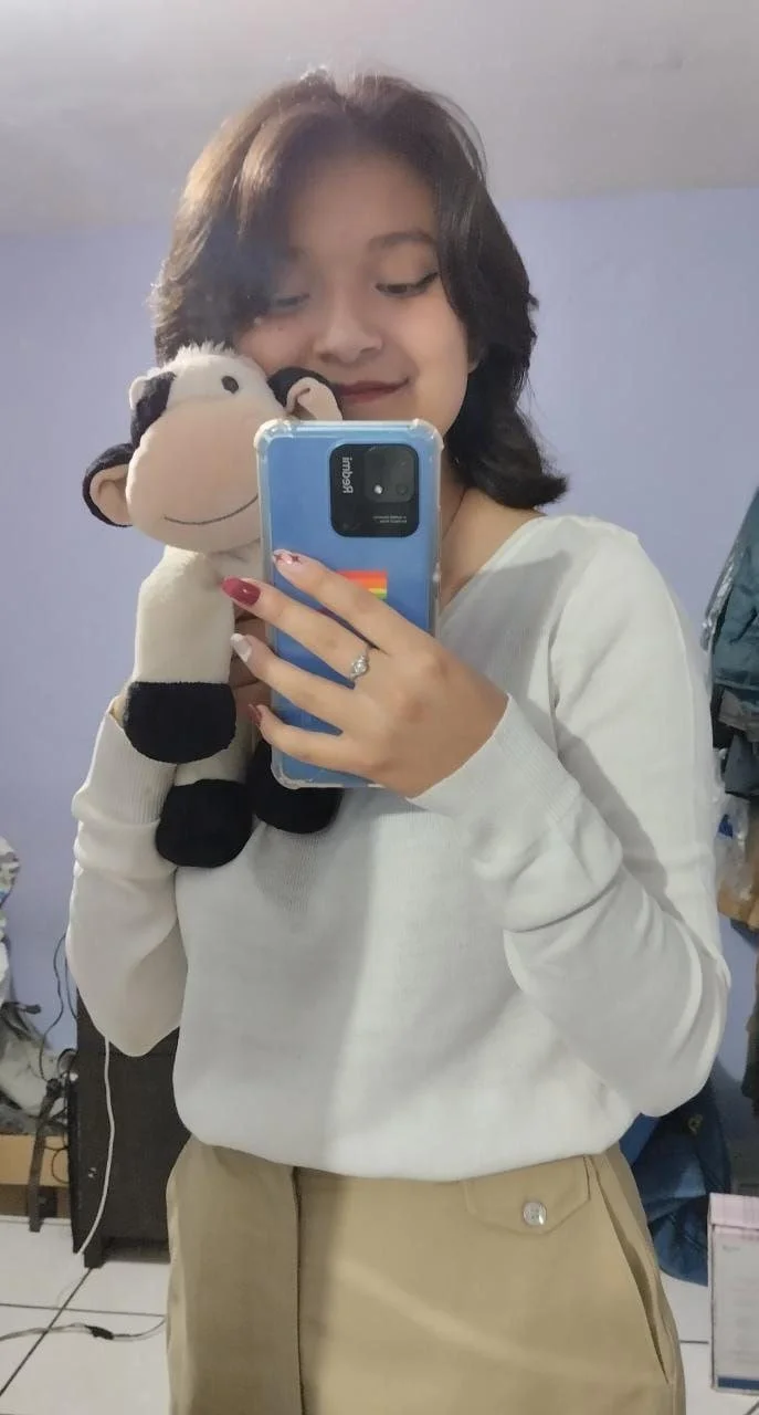 Nueva putita para ser exhibida. Se vienen sus nudes image 5