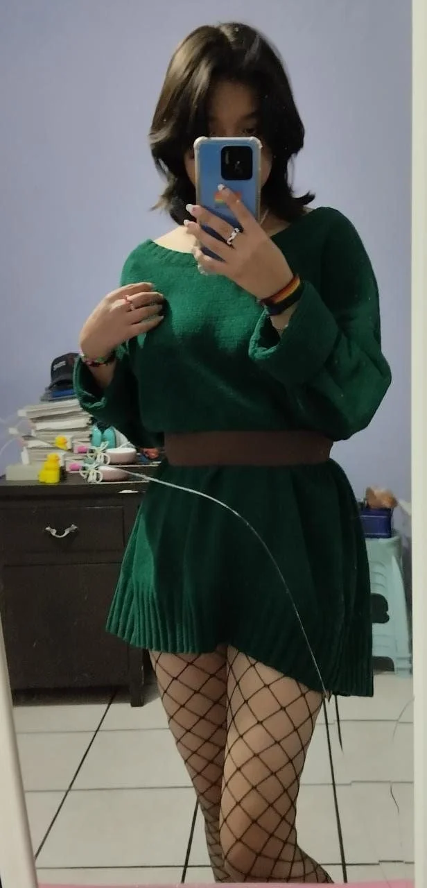 Nueva putita para ser exhibida. Se vienen sus nudes image 6