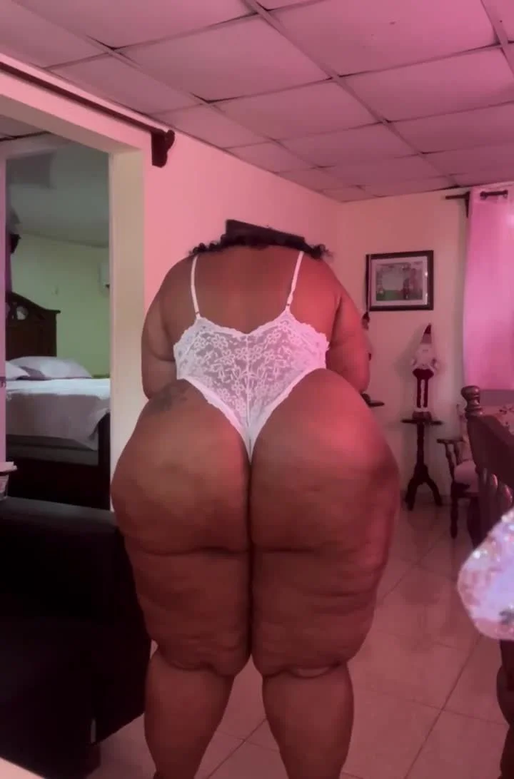 HeaVy d0miN1cAn Amaz0N bo0ty !! image 31