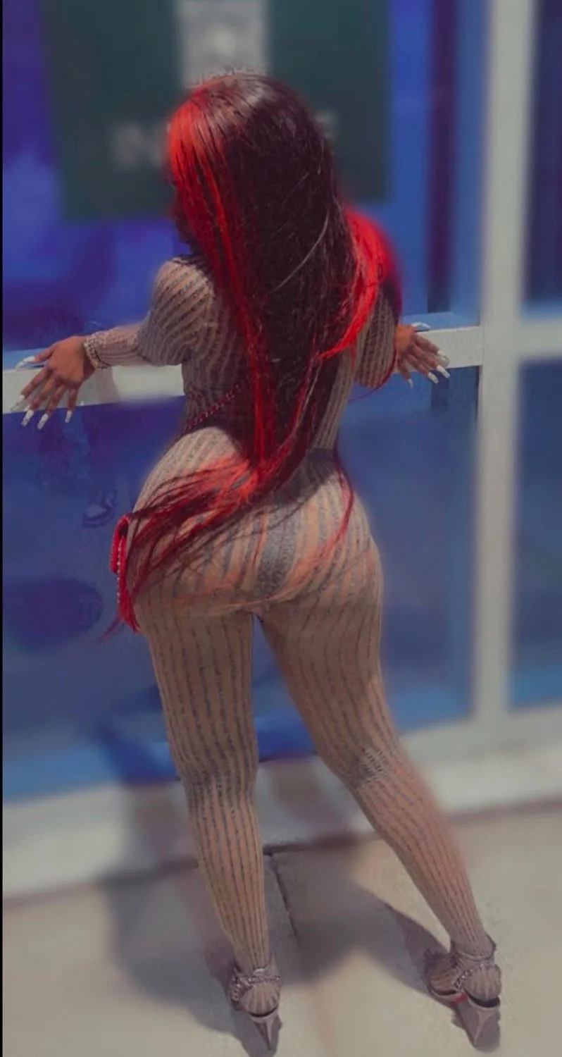 Pyt hood Ebony image 9