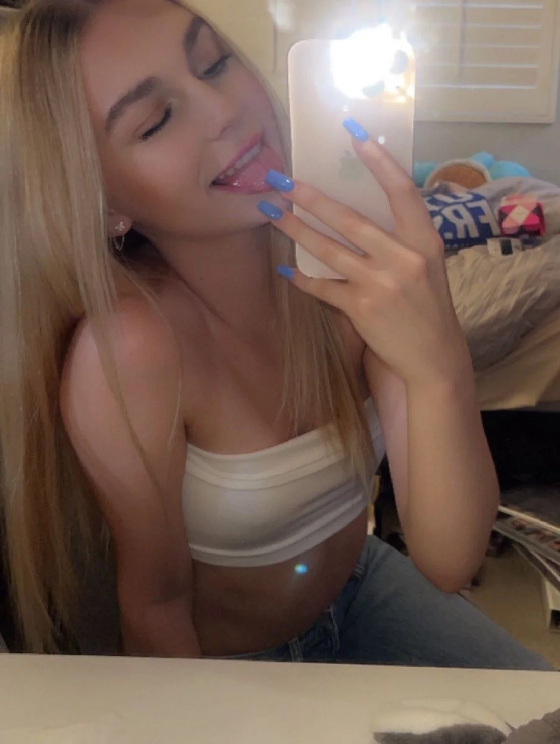petite blonde webslut image 34