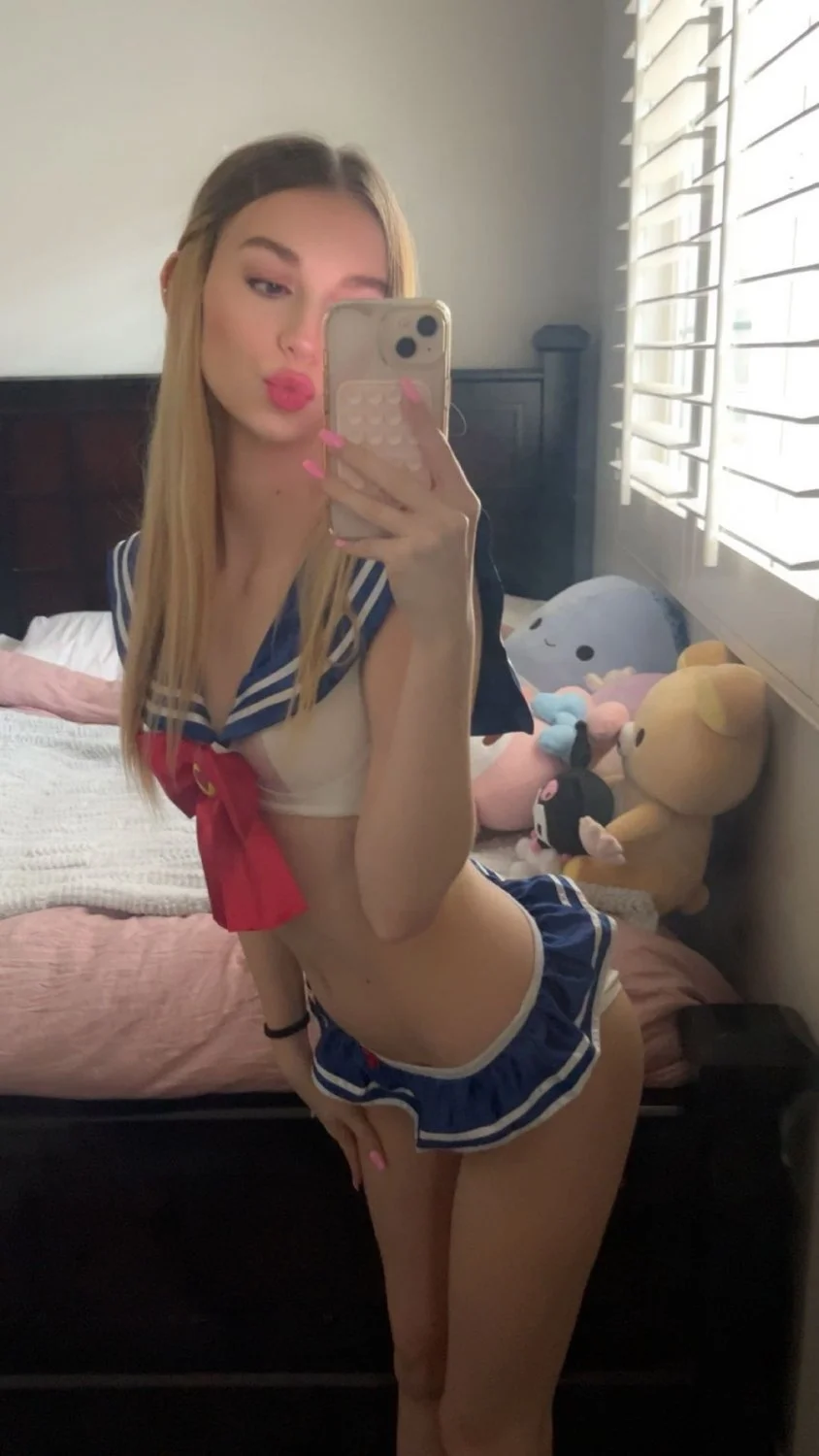 petite blonde webslut image 6