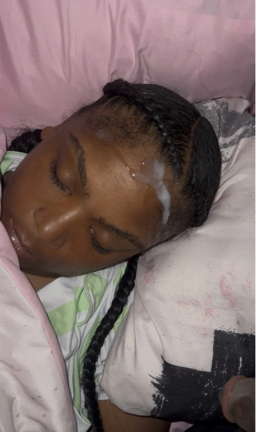 He Nutted on this bitch forehead while she sleeps image 2