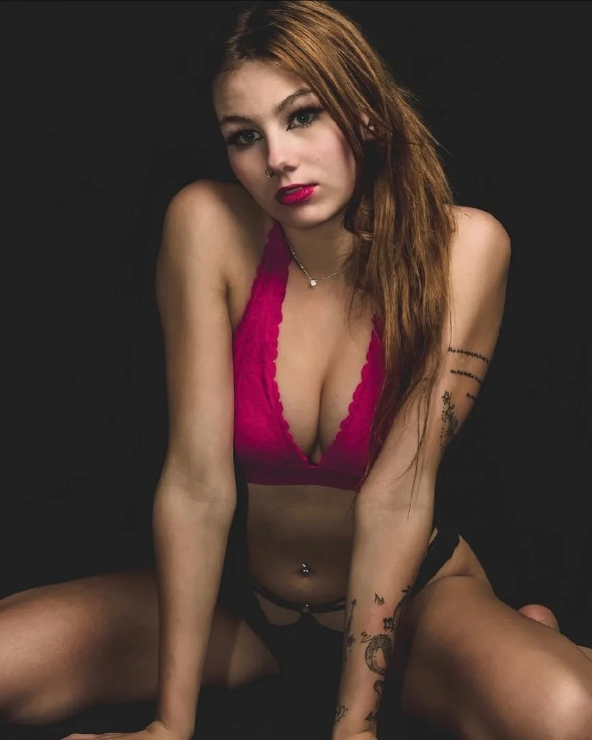 Gotta love strippers image 3