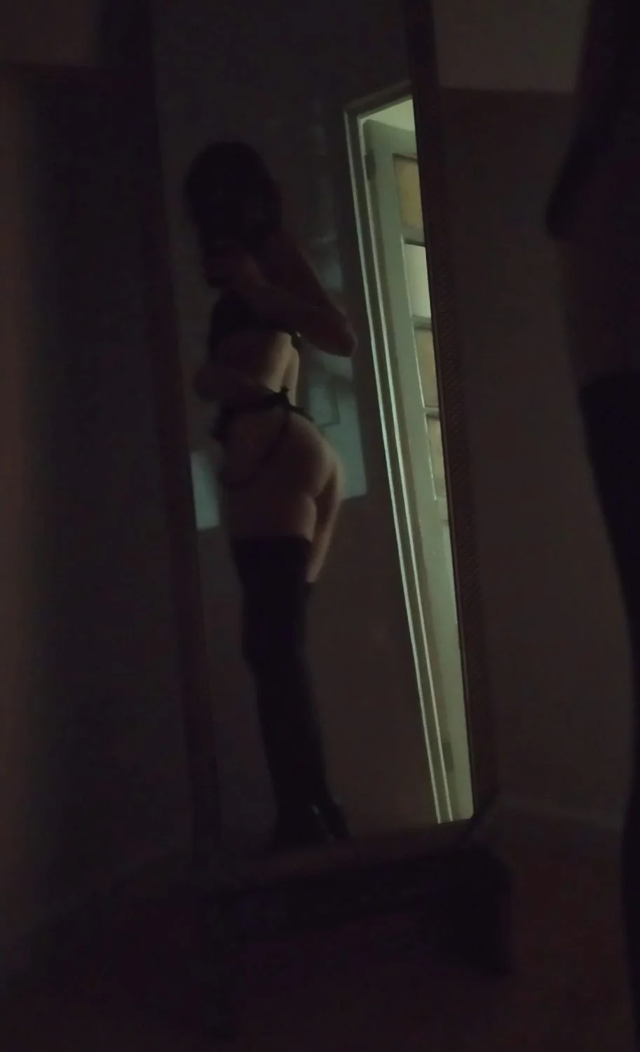 Latina amateur putita y flaquita con culo perfecto filtrado image 6