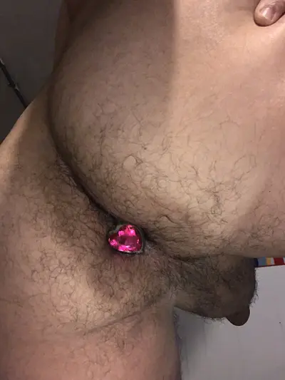 Buttplug wearing twink I am cover image