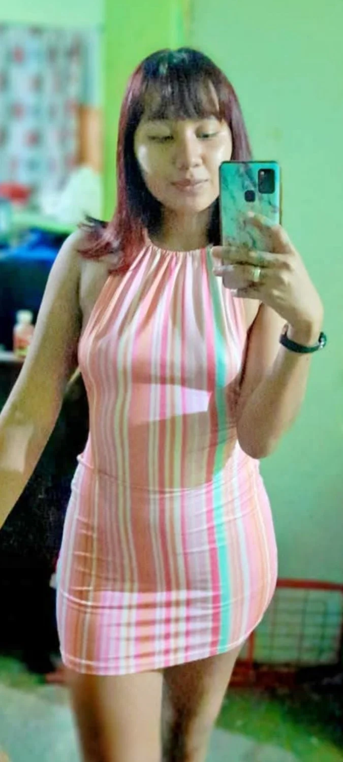Puta Flakita de piel morena y sexy girl image 15